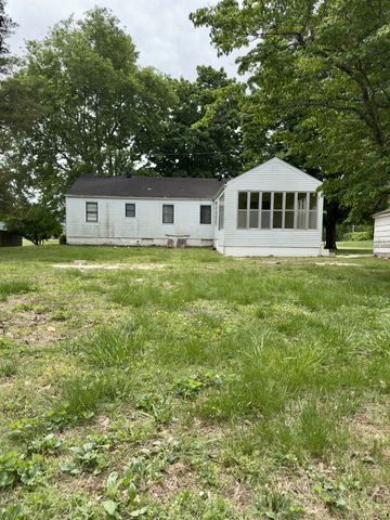 713 Cumberland St, E, Cowan, TN 37318
