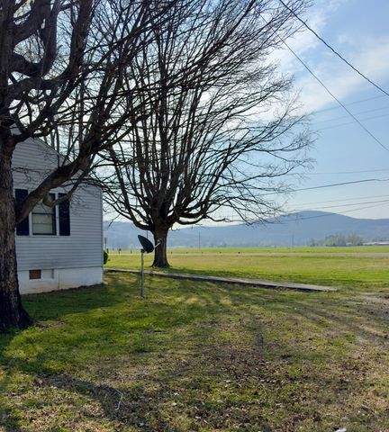 713 Cumberland St, E, Cowan, TN 37318
