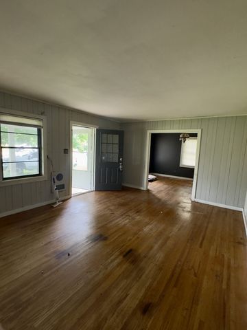 713 Cumberland St, E, Cowan, TN 37318