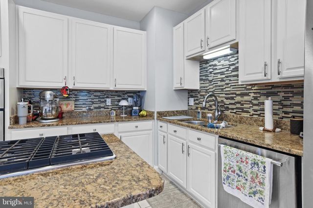 874 STONEFIELD SQ NE, Leesburg, VA 20176