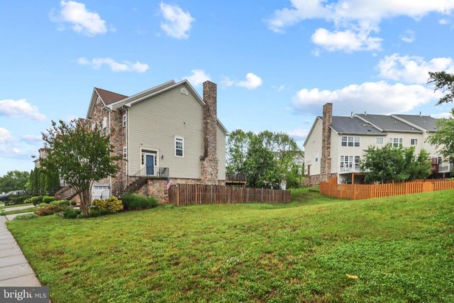 874 STONEFIELD SQ NE, Leesburg, VA 20176