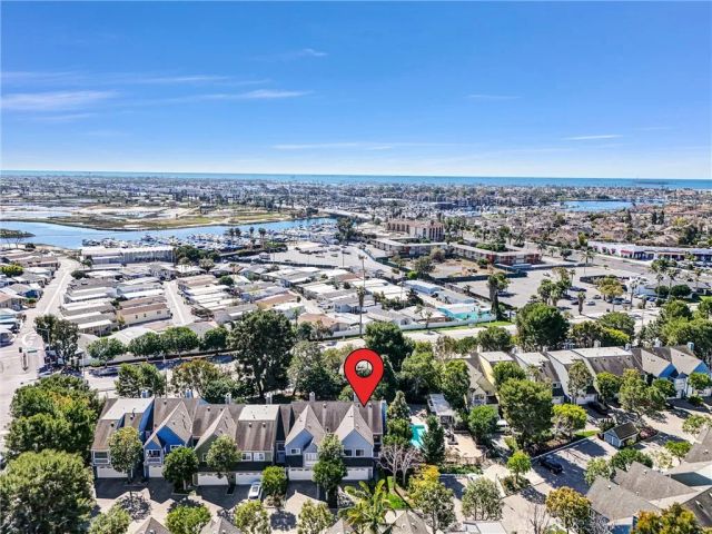 6073 Loynes 32, Long Beach, CA 90803