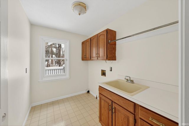 15731 Cedar Cove Drive, Granger, IN 46530