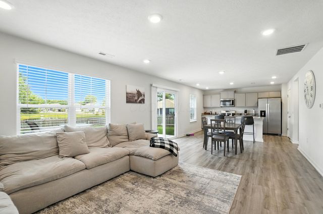 3728 Miltonsburg Drive, Grove City, OH 43123