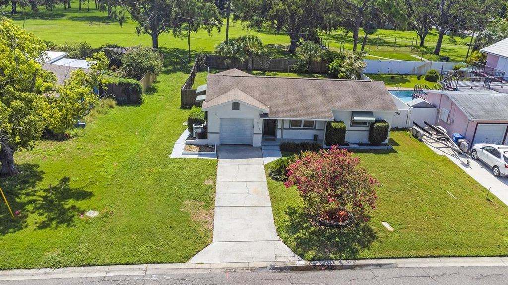 1717 OXFORD STREET N, St Petersburg, FL 33710