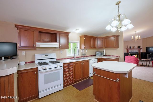 7865 CHRISTMAS TREE Road, Show Low, AZ 85901