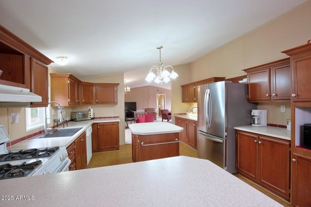 7865 CHRISTMAS TREE Road, Show Low, AZ 85901