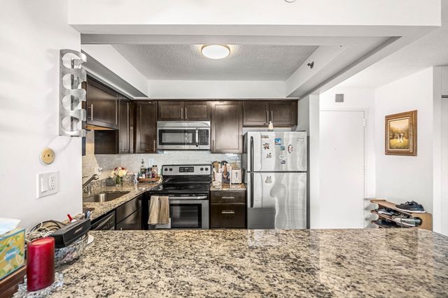 1025 Hancock St 13B, Quincy, MA 02169