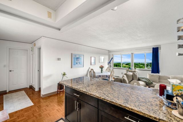 1025 Hancock St 13B, Quincy, MA 02169