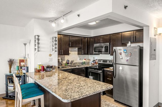 1025 Hancock St 13B, Quincy, MA 02169