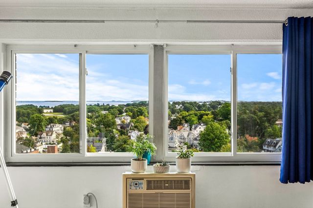 1025 Hancock St 13B, Quincy, MA 02169