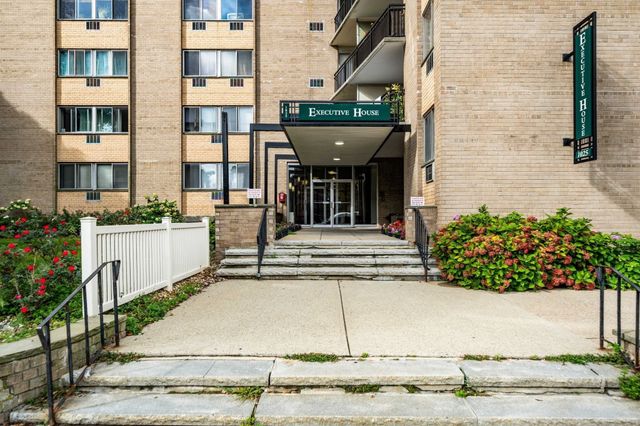 1025 Hancock St 13B, Quincy, MA 02169