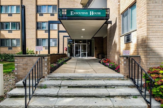 1025 Hancock St 13B, Quincy, MA 02169