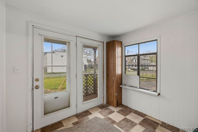 2426 Falls Street, Niagara Falls, NY 14303