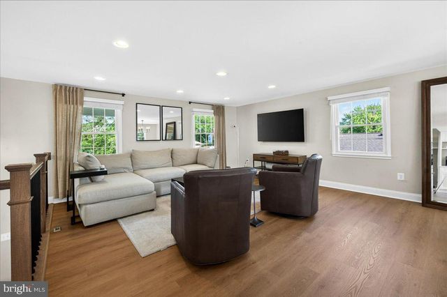 4112 MAJESTIC LN, Fairfax, VA 22033