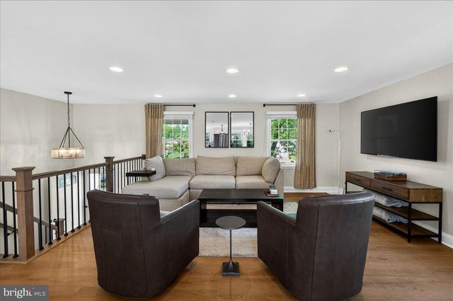 4112 MAJESTIC LN, Fairfax, VA 22033
