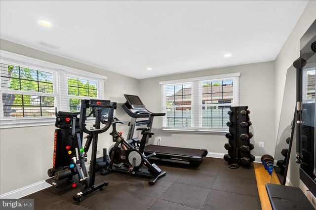 4112 MAJESTIC LN, Fairfax, VA 22033