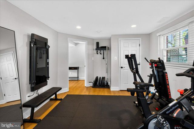 4112 MAJESTIC LN, Fairfax, VA 22033