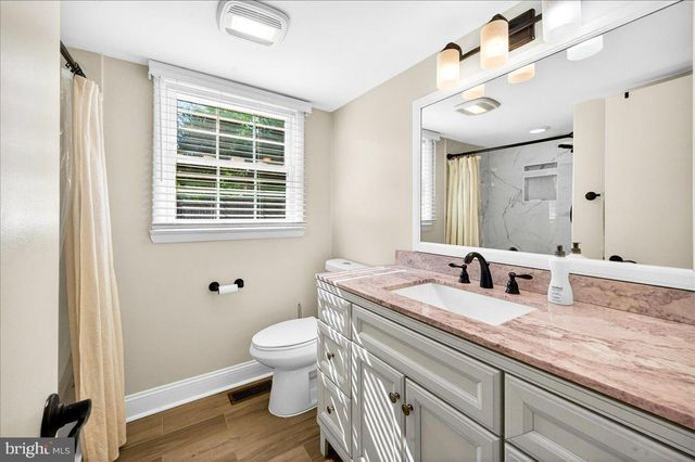 4112 MAJESTIC LN, Fairfax, VA 22033