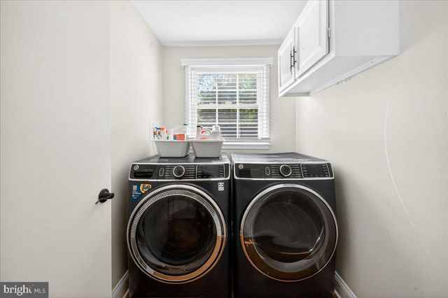 4112 MAJESTIC LN, Fairfax, VA 22033