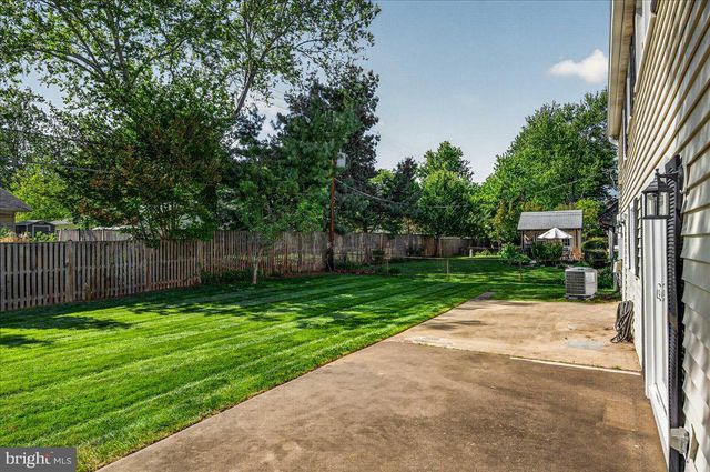 4112 MAJESTIC LN, Fairfax, VA 22033