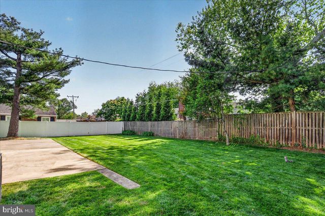 4112 MAJESTIC LN, Fairfax, VA 22033