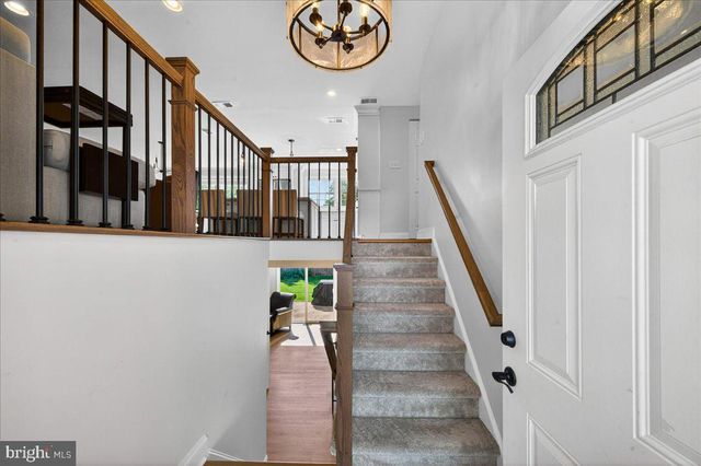 4112 MAJESTIC LN, Fairfax, VA 22033