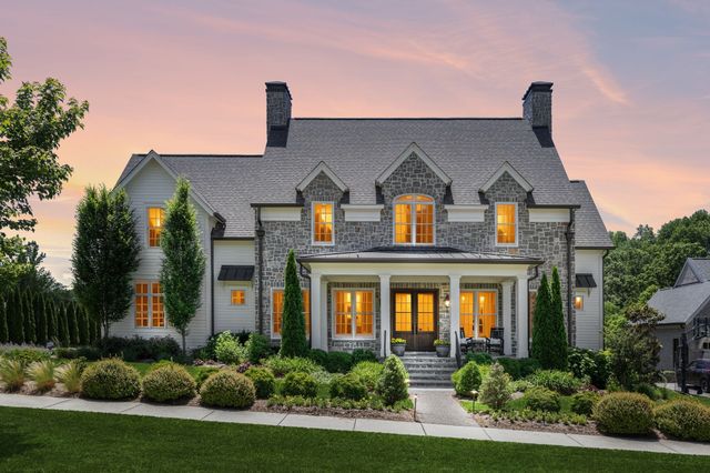 8118 Heirloom Blvd, College Grove, TN 37046