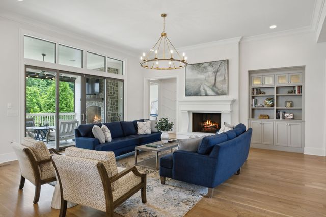 8118 Heirloom Blvd, College Grove, TN 37046