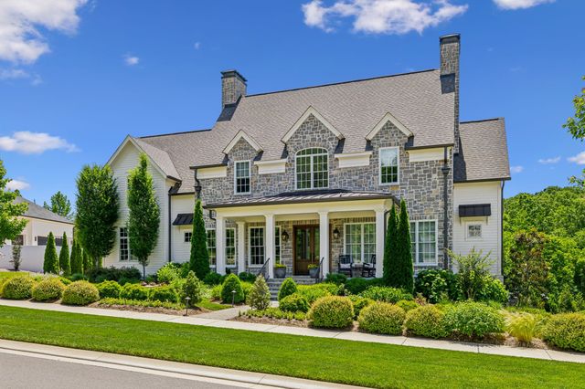 8118 Heirloom Blvd, College Grove, TN 37046