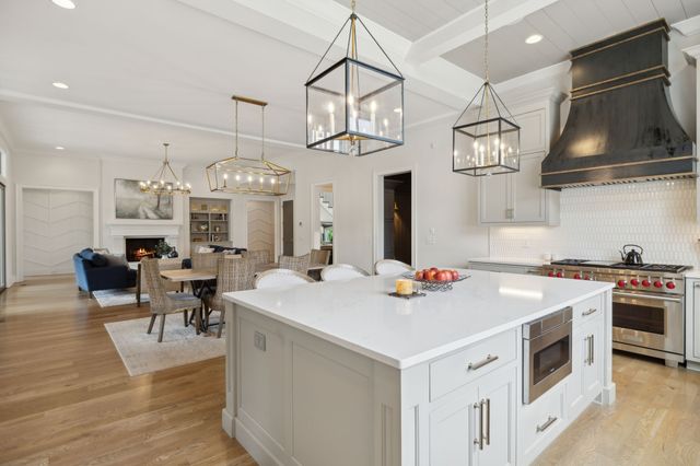 8118 Heirloom Blvd, College Grove, TN 37046