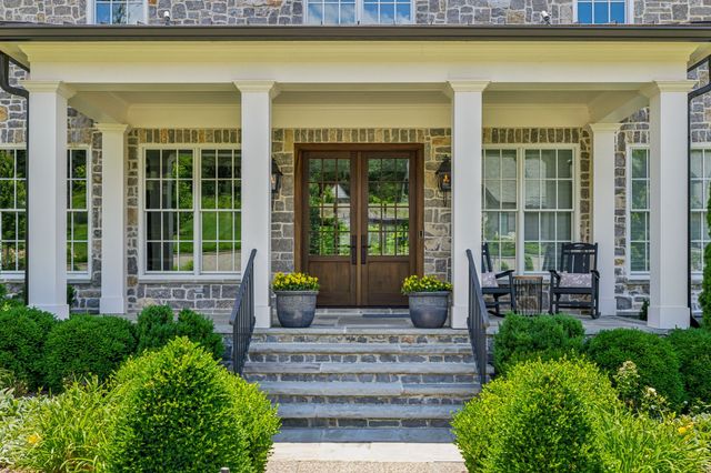 8118 Heirloom Blvd, College Grove, TN 37046