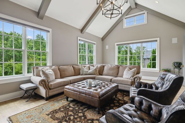 8118 Heirloom Blvd, College Grove, TN 37046