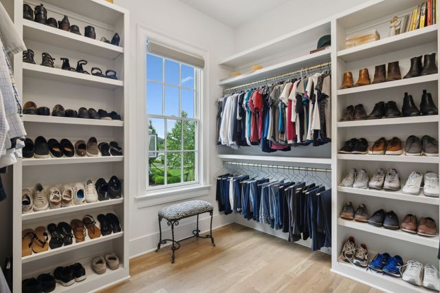 8118 Heirloom Blvd, College Grove, TN 37046