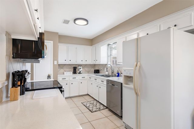 17711 Smooth Rock Falls Drive, Spring, TX 77379
