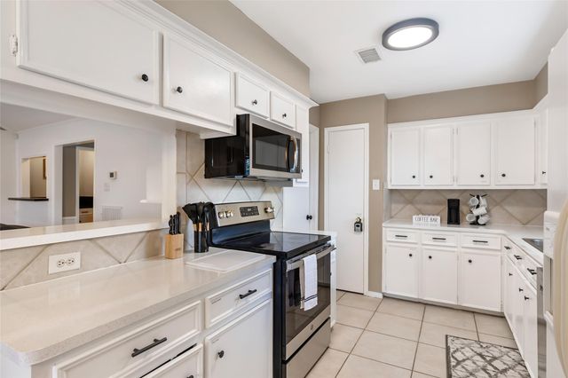17711 Smooth Rock Falls Drive, Spring, TX 77379