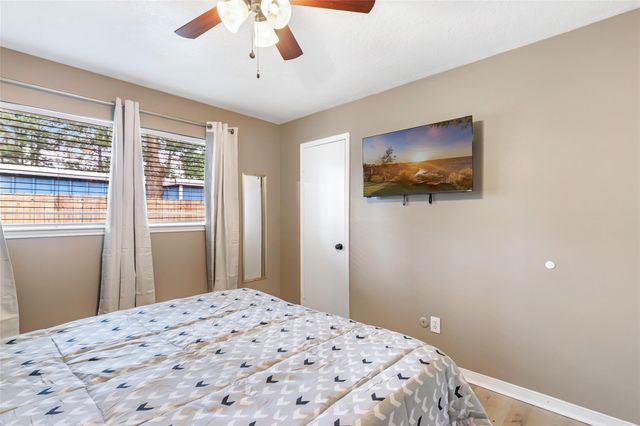 17711 Smooth Rock Falls Drive, Spring, TX 77379