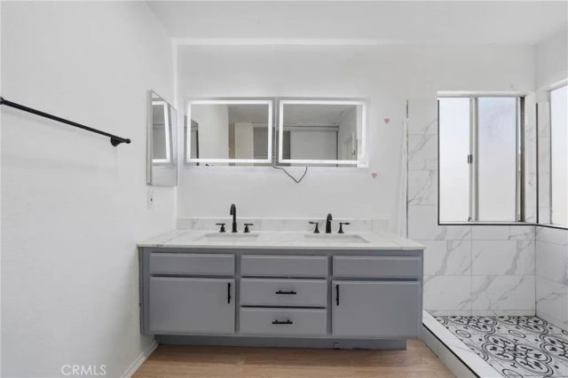 2915 E 60th Pl A, Huntington Park, CA 90255