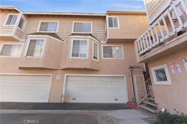 2915 E 60th Pl A, Huntington Park, CA 90255