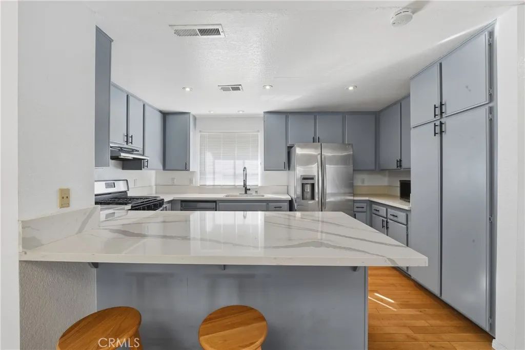 2915 E 60th Pl A, Huntington Park, CA 90255