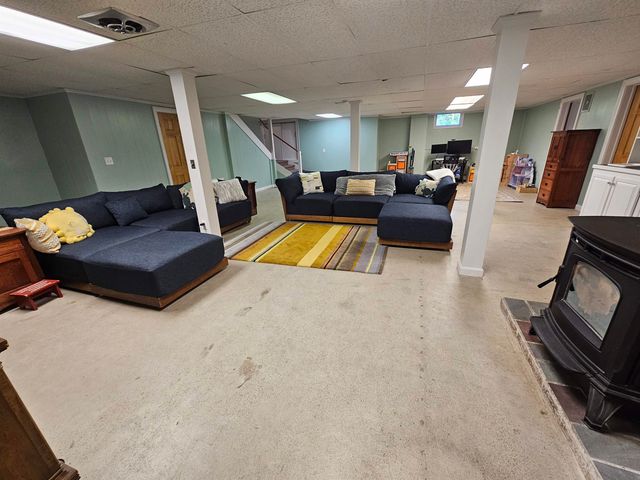 69 Edgewood Drive, Newport City, VT 05855