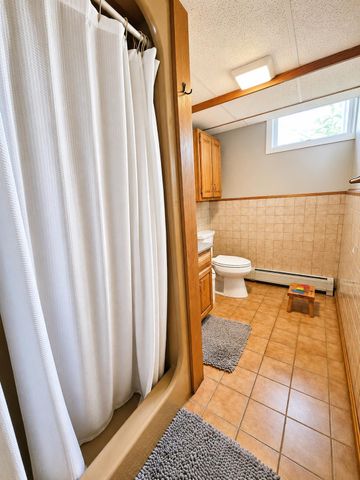 69 Edgewood Drive, Newport City, VT 05855