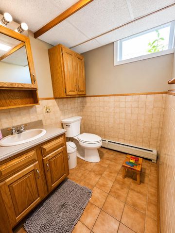 69 Edgewood Drive, Newport City, VT 05855