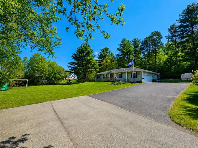 69 Edgewood Drive, Newport City, VT 05855