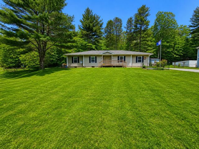 69 Edgewood Drive, Newport City, VT 05855