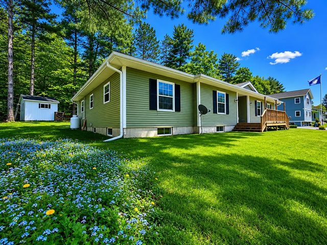 69 Edgewood Drive, Newport City, VT 05855