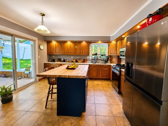 69 Edgewood Drive, Newport City, VT 05855