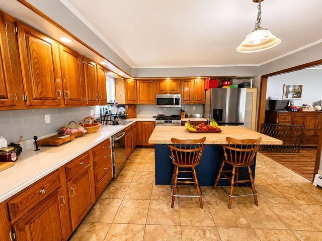 69 Edgewood Drive, Newport City, VT 05855