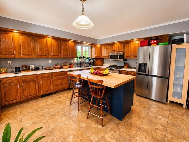 69 Edgewood Drive, Newport City, VT 05855