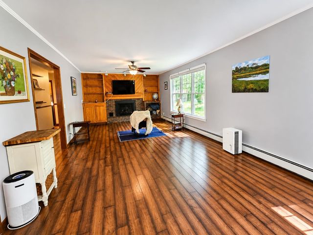 69 Edgewood Drive, Newport City, VT 05855